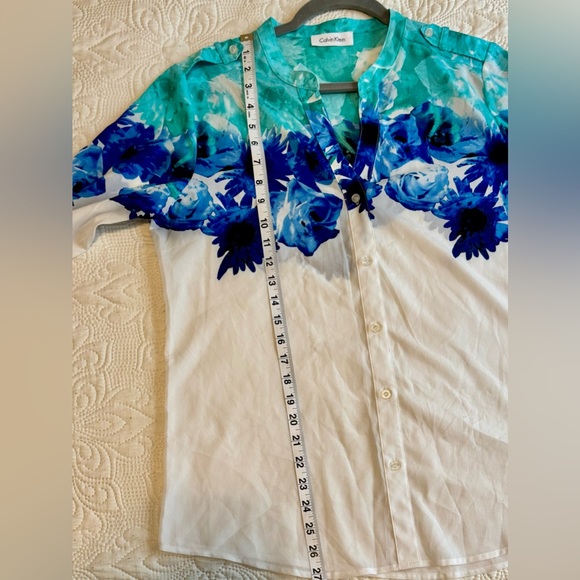 💙✨ Calvin Klein Floral Ombre Blouse — Fits Like Medium (EUC) - Picture 6 of 12